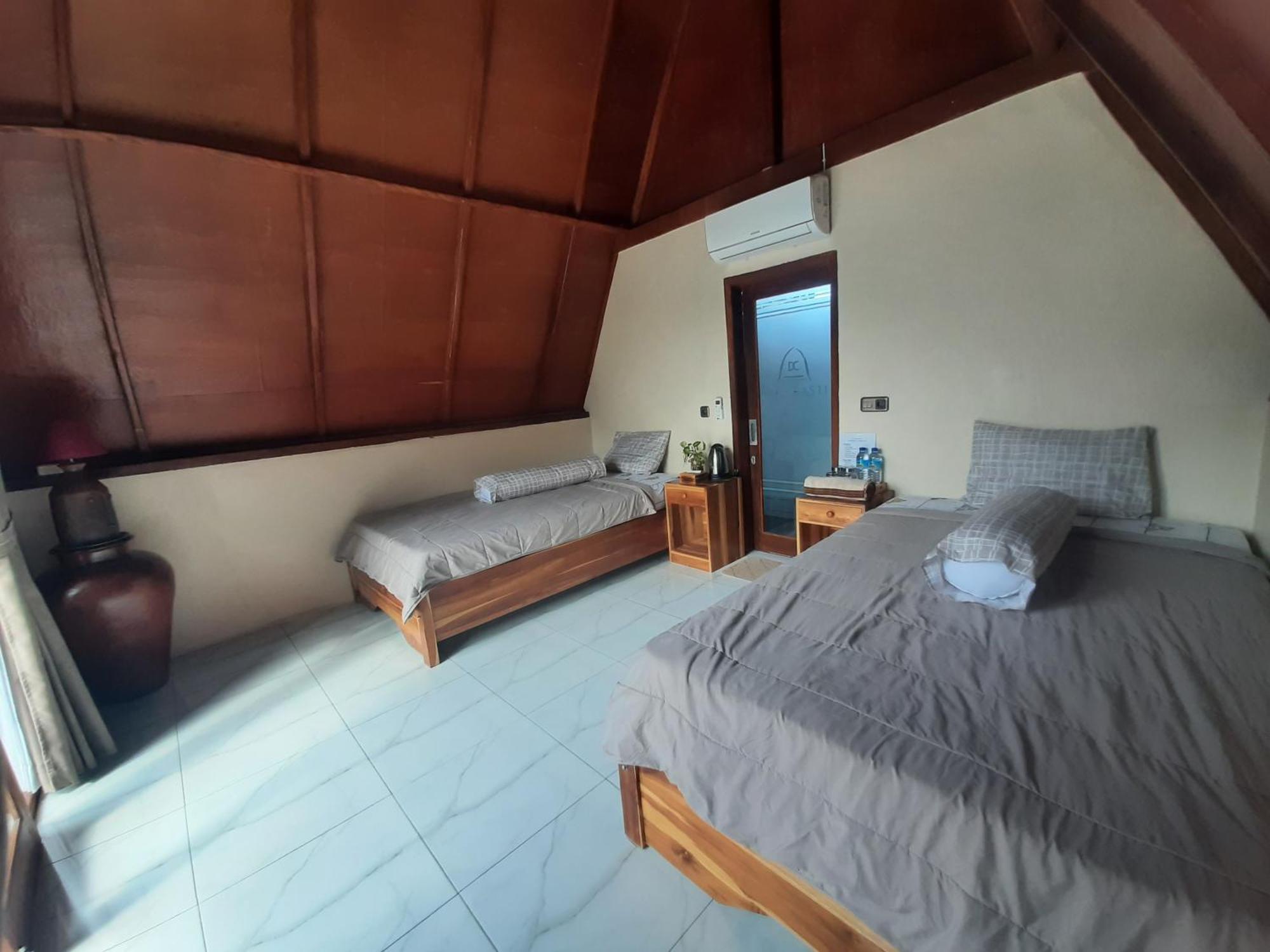 D' Carasti Bungalow Masbagik Quarto foto